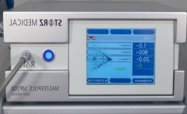 Masterpuls MP200
Masterpuls MP200 є імпульсним ударно-хвильовим апаратом, розробленим компанією Storz Medical. Цей апарат використовується в лікувальних цілях для проведення терапій різних захворювань шляхом прикладання ударних хвиль до тканин.
Основні напрями, де проводиться застосування апарату Masterpuls MP200:Лікування болю в м'язах і суглобах – цей апарат може бути використаний для лікування болей у м'язах та суглобах, включаючи тендиніт, артрит, міофасціальний біль та біль у спині.
Фізіотерапія спортивних травм – широко використовується для лікування спортивних травм, таких як злами, забої, розтягнуті м'язи і зв'язки, ахіллодинія та стресові переломи.
Лікування хронічних запальних захворювань. Метод ударних хвиль може бути ефективним для лікування хронічних запальних захворювань, таких як плантарний фасцит, епікондиліт, ахіллодинія і запалення сухожиль.
Косметологія. Masterpuls MP200 може використовуватись в косметології для зменшення целюліту та покращення структури шкіри.
Ключовими особливостями апаратуа Masterpuls MP200 є:Ергономічний дизайн. Апарат має компактний і зручний дизайн, що дозволяє легко переносити його та використовувати в різних областях.
Різні програми лікування. Апарат має різні програми лікування, які можна налаштовувати в залежності від типу захворювання та індивідуальних потреб пацієнта.
Регульовані параметри лікування:. Можливість налаштування інтенсивності, частоти і кількості ударів дозволяє адаптувати лікування до конкретної ситуації.
Легкий у використанні. Апарат оснащений інтуїтивно зрозумілим інтерфейсом, що спрощує процес лікування та роботу з ним.Проте, важливо відзначити, що для використання апарата Masterpuls MP200 необхідно мати відповідну медичну кваліфікацію та підготовку. Рекомендується звернутися до фахівця, який може надати додаткову інформацію та консультацію щодо використання цього апарату.
Masterpuls MP200
Masterpuls MP200 є імпульсним ударно-хвильовим апаратом, розробленим компанією Storz Medical. Цей апарат використовується в лікувальних цілях для проведення терапій різних захворювань шляхом прикладання ударних хвиль до тканин.
Основні напрями, де проводиться застосування апарату Masterpuls MP200:Лікування болю в м'язах і суглобах – цей апарат може бути використаний для лікування болей у м'язах та суглобах, включаючи тендиніт, артрит, міофасціальний біль та біль у спині.
Фізіотерапія спортивних травм – широко використовується для лікування спортивних травм, таких як злами, забої, розтягнуті м'язи і зв'язки, ахіллодинія та стресові переломи.
Лікування хронічних запальних захворювань. Метод ударних хвиль може бути ефективним для лікування хронічних запальних захворювань, таких як плантарний фасцит, епікондиліт, ахіллодинія і запалення сухожиль.
Косметологія. Masterpuls MP200 може використовуватись в косметології для зменшення целюліту та покращення структури шкіри.
Ключовими особливостями апаратуа Masterpuls MP200 є:Ергономічний дизайн. Апарат має компактний і зручний дизайн, що дозволяє легко переносити його та використовувати в різних областях.
Різні програми лікування. Апарат має різні програми лікування, які можна налаштовувати в залежності від типу захворювання та індивідуальних потреб пацієнта.
Регульовані параметри лікування:. Можливість налаштування інтенсивності, частоти і кількості ударів дозволяє адаптувати лікування до конкретної ситуації.
Легкий у використанні. Апарат оснащений інтуїтивно зрозумілим інтерфейсом, що спрощує процес лікування та роботу з ним.Проте, важливо відзначити, що для використання апарата Masterpuls MP200 необхідно мати відповідну медичну кваліфікацію та підготовку. Рекомендується звернутися до фахівця, який може надати додаткову інформацію та консультацію щодо використання цього апарату.